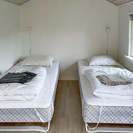 Lovely In With Wifi Holiday home