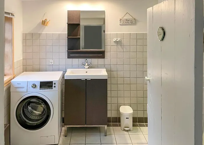 Lovely In With Wifi Holiday home *